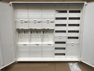 Hager Zählerschrank 5x eHZ Zählerfeld + 1x Verteilerfeld 7-reihig + 1x Verteilerfeld 5-reihig 1100mm mit APZ-Raum ZB35S (inkl. Datenschnittstelle und RJ45-Buchse)